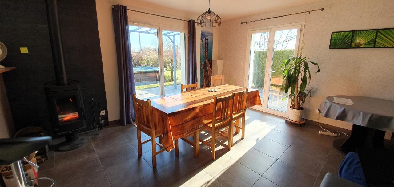 1 Chambre Privative Avec Bureau Et Cuisine Dans Maison 105 M2 Montfaucon Montfaucon (Franche-Comte) Exterior photo
